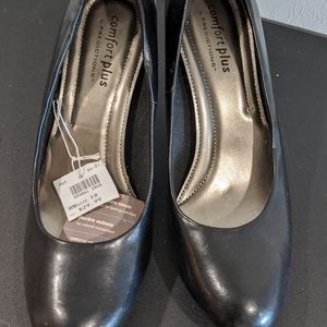 Brand new shoes sz 10